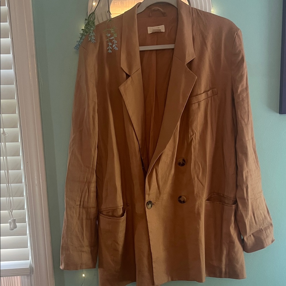 Gorgeous oversized camel/toffee colored LINEN blend MAEVE blazer.